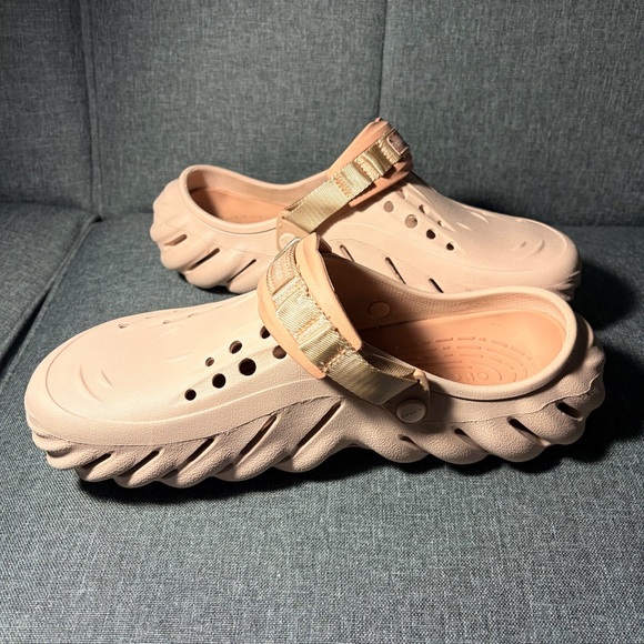 CROCS - Picture 3 of 13